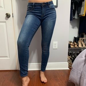 BLUE DENIM SKINNY JEANS